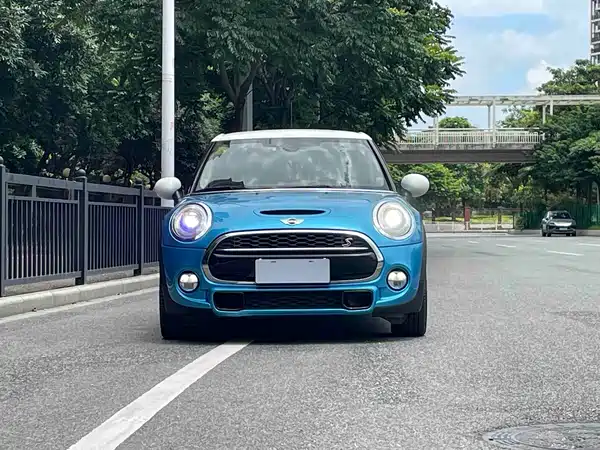MINI 2015