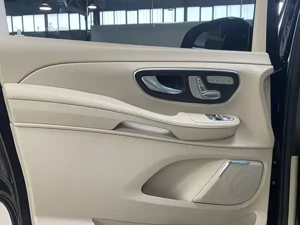 Mercedes-Benz V-Class 2023