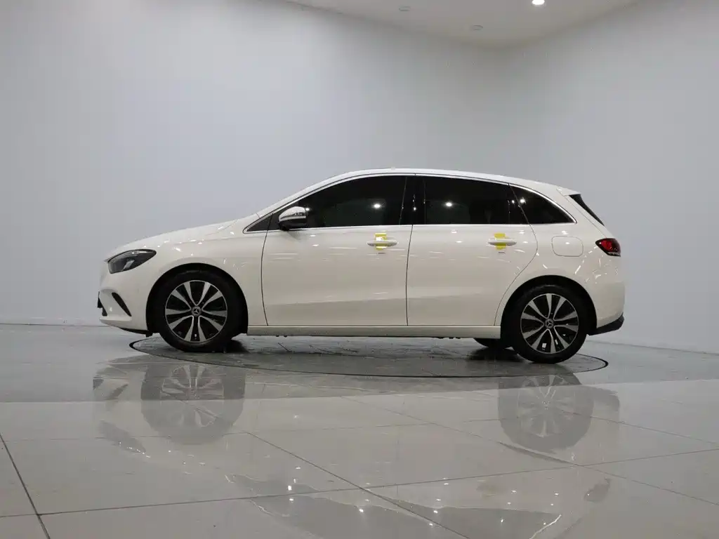 Mercedes-Benz B-Class 2021