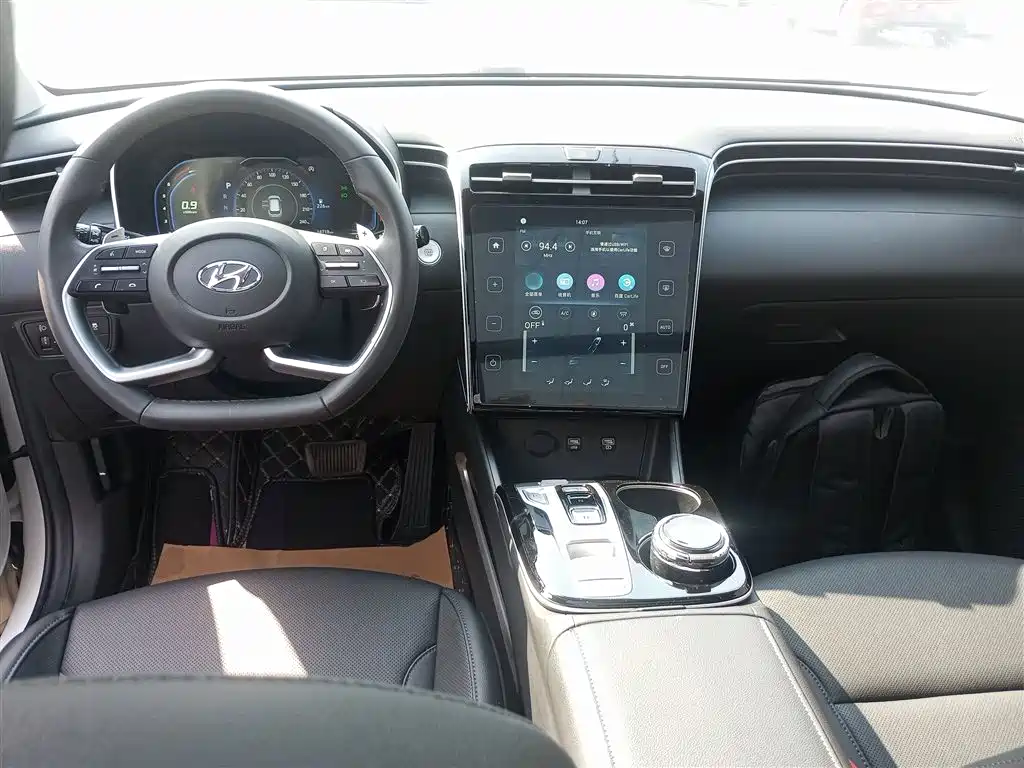 Hyundai Tucson 2023 — фото 10
