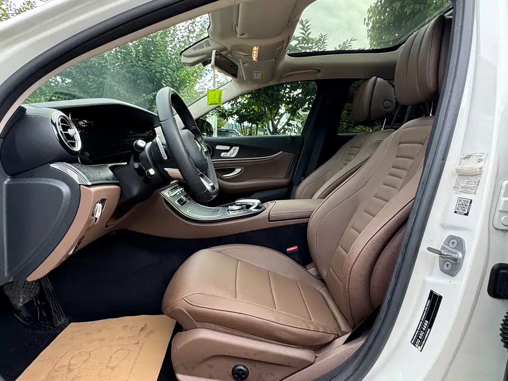 Mercedes-Benz E-Class 2018 — фото 9