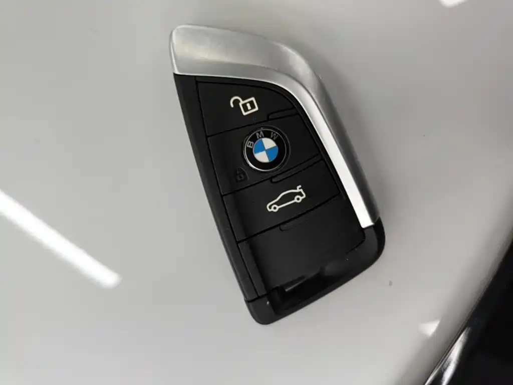 BMW 1 Series 2022 — фото 9