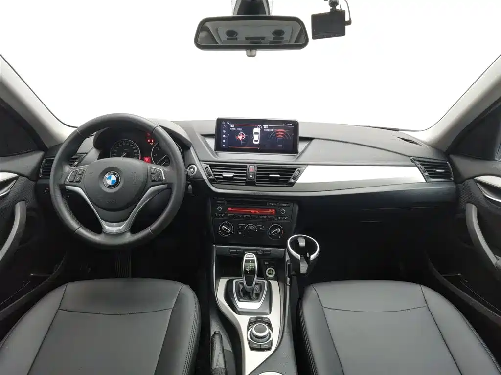 BMW X1 2014 — фото 5