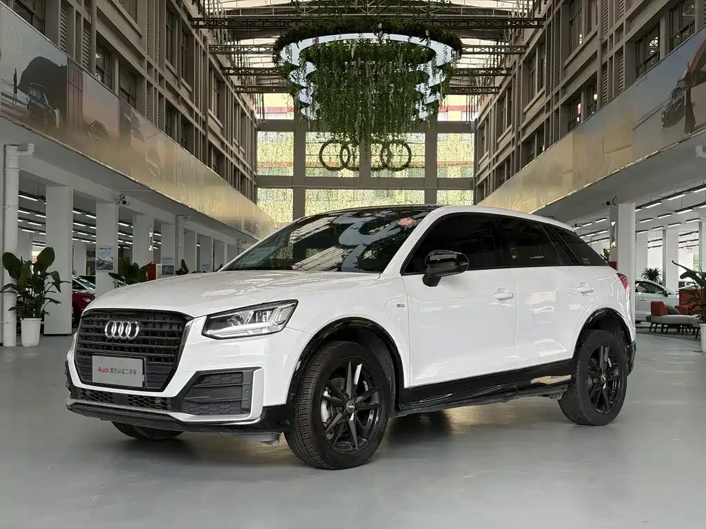 Audi Q2L 2021