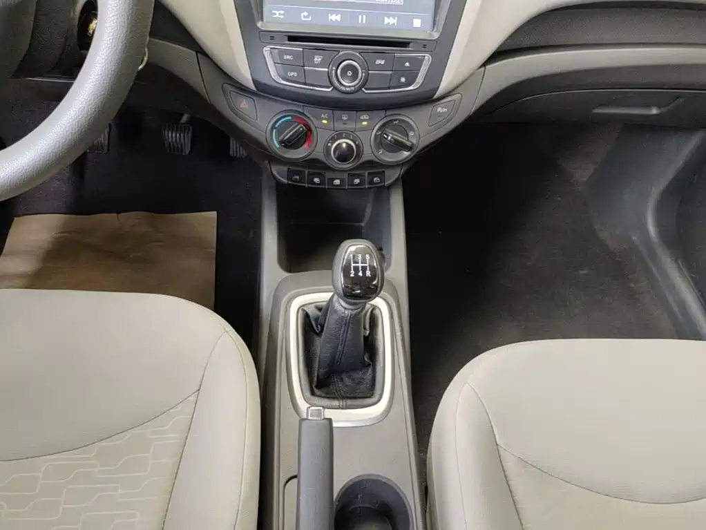 Chevrolet Sail 2015 — фото 14