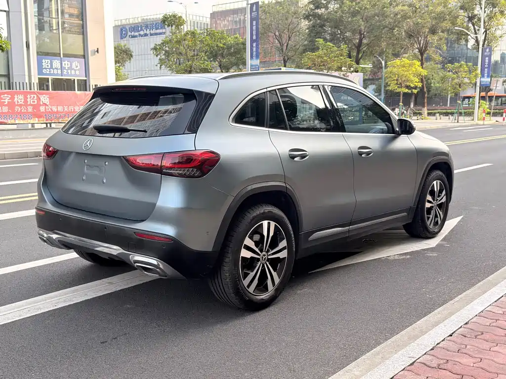 Mercedes-Benz GLA 2021