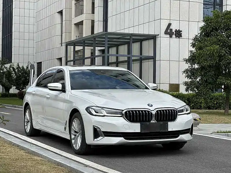 BMW 5 Series 2021 — фото 3