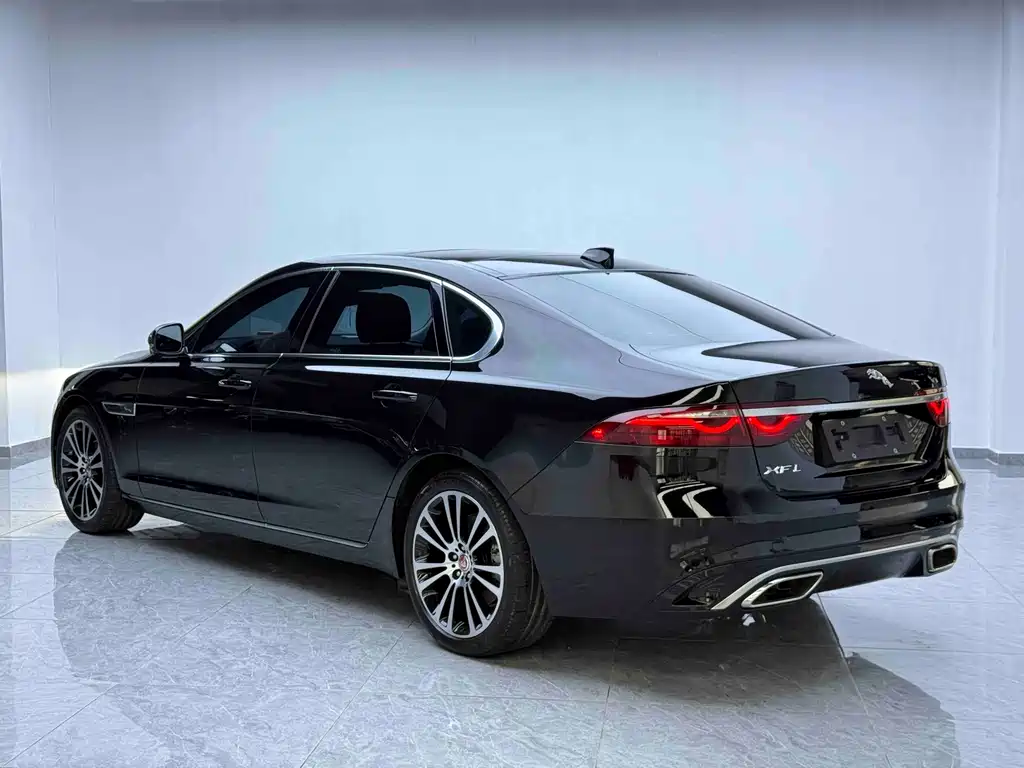 Jaguar XFL 2023 — фото 15