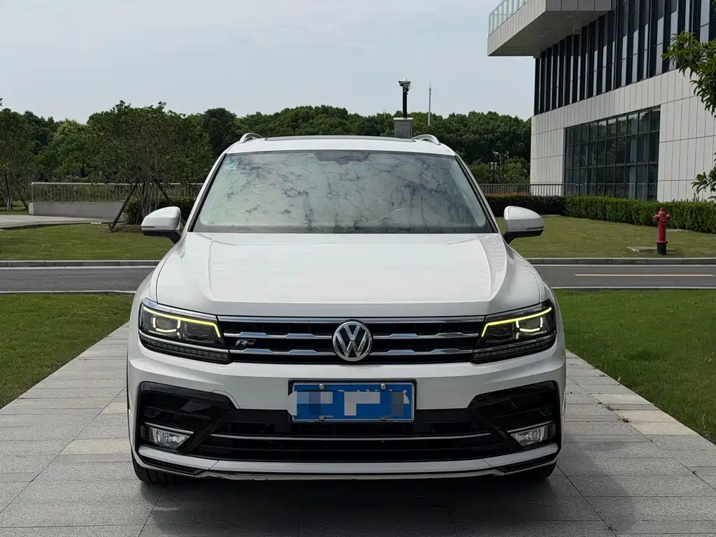 Volkswagen Tiguan L 2019 — фото 2
