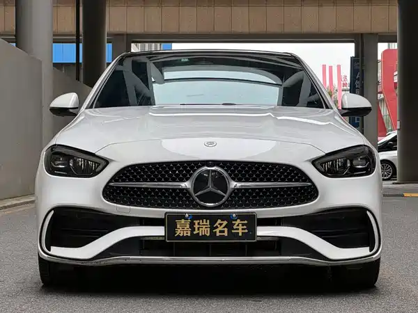 Mercedes-Benz C-Class 2024