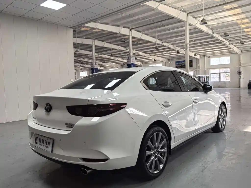 Mazda 3 Axela 2026