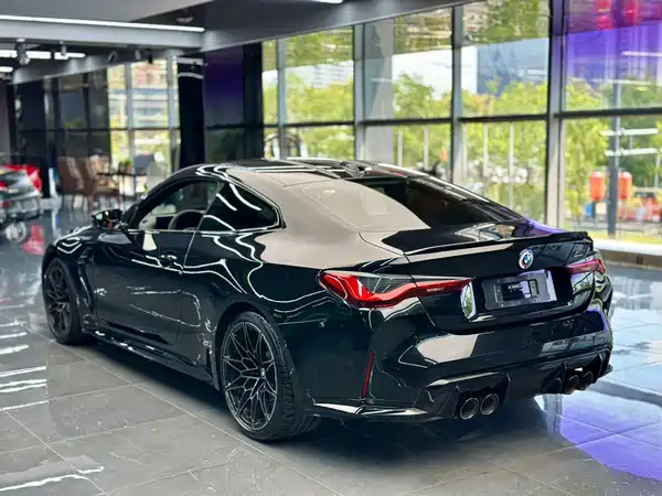 BMW M4 2024