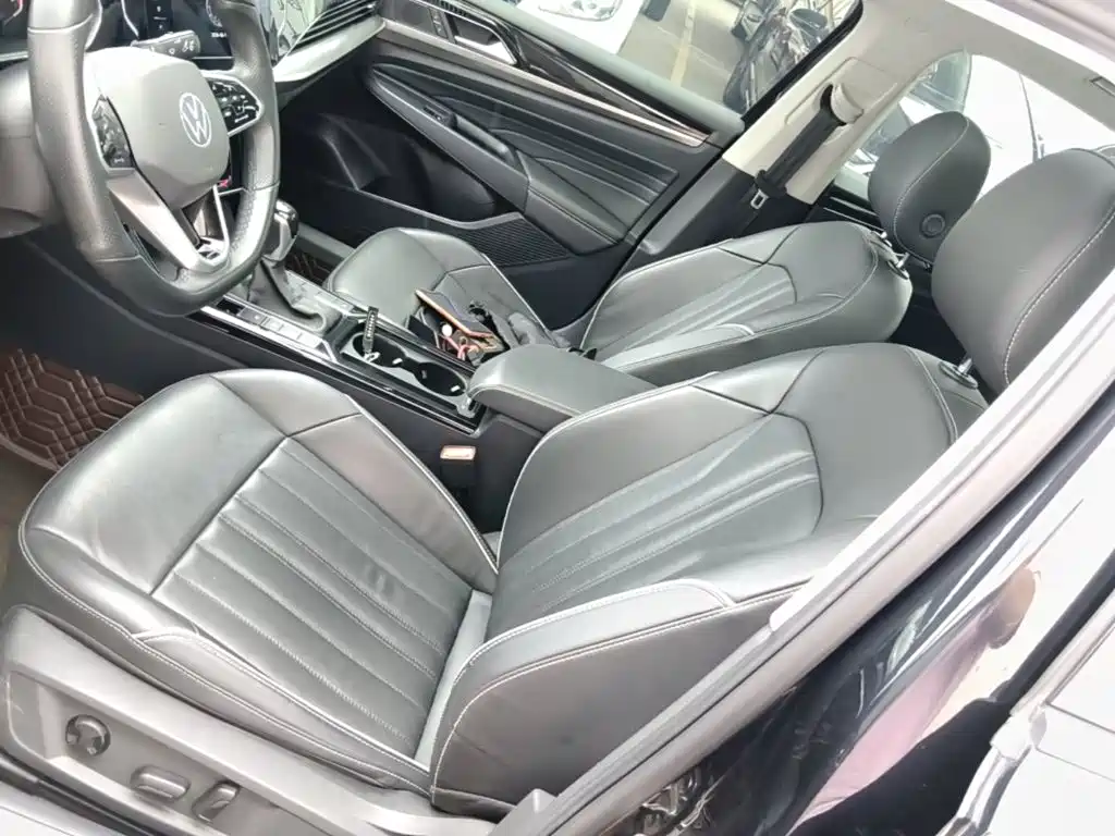 Volkswagen Passat 2023 — фото 15