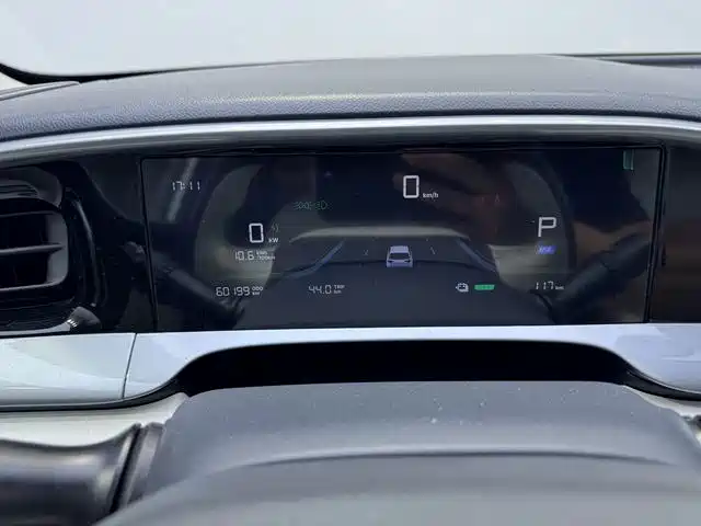 Geely Galaxy Starwish 2025 — фото 9
