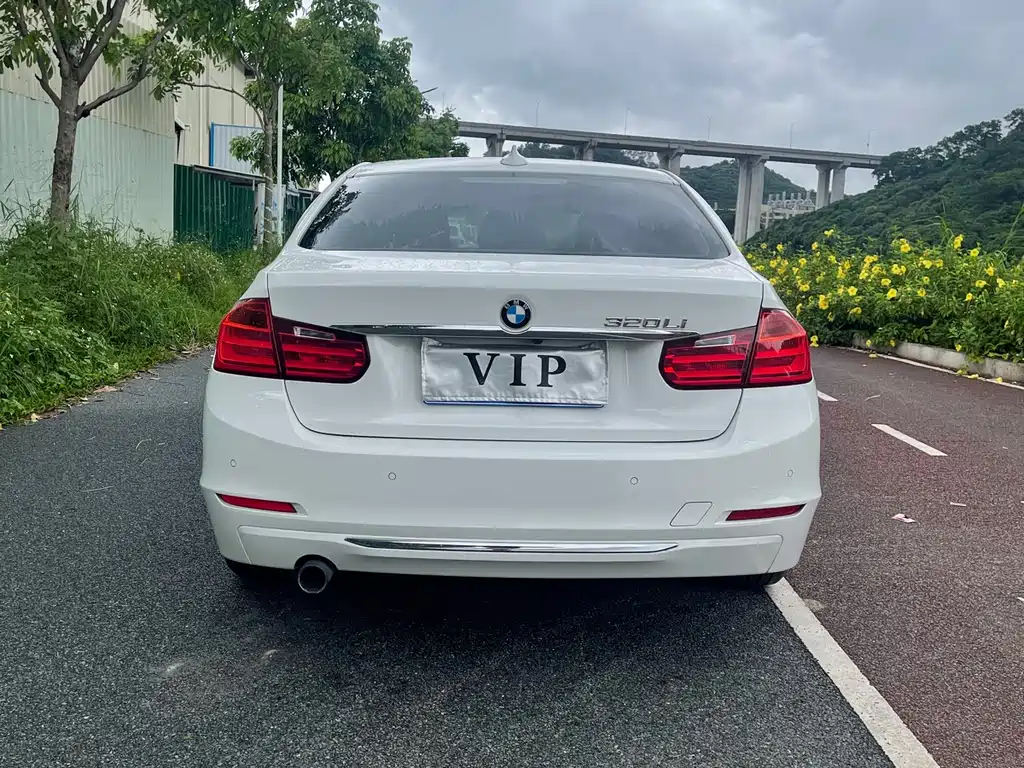BMW 3 Series 2015 — фото 13