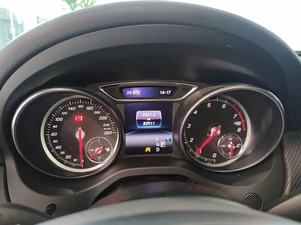 Mercedes-Benz GLA 2018 — фото 12