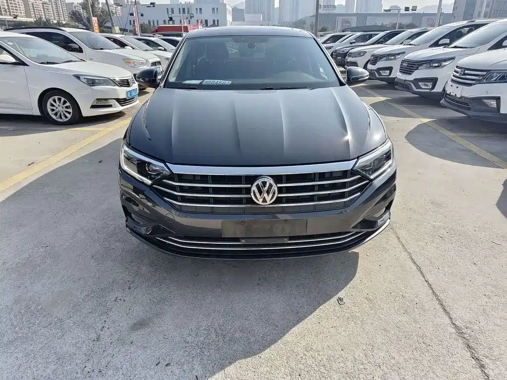 Volkswagen Sagitar 2021