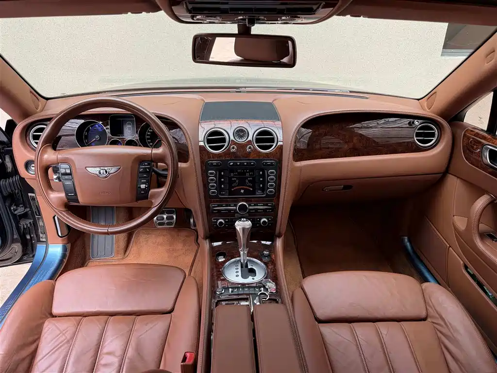 Bentley Flying Spur 2008 — фото 10