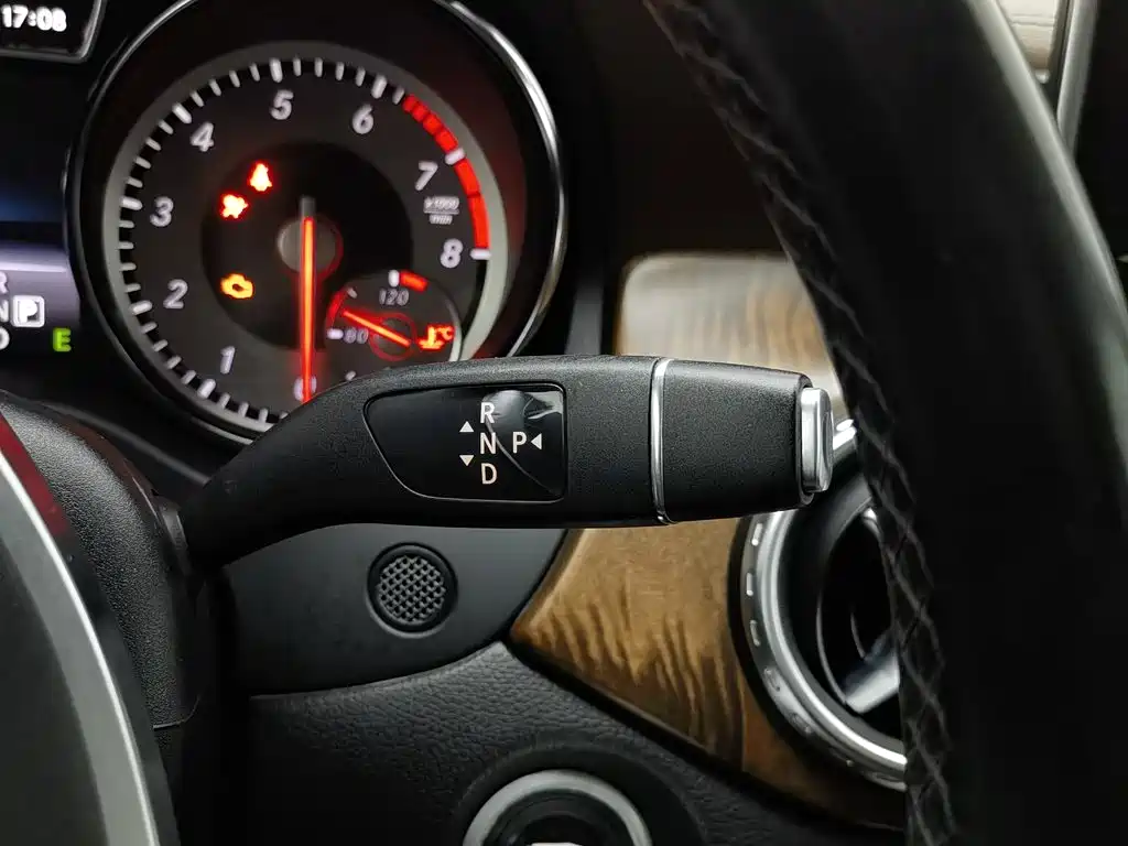 Mercedes-Benz GLA 2015 — фото 13