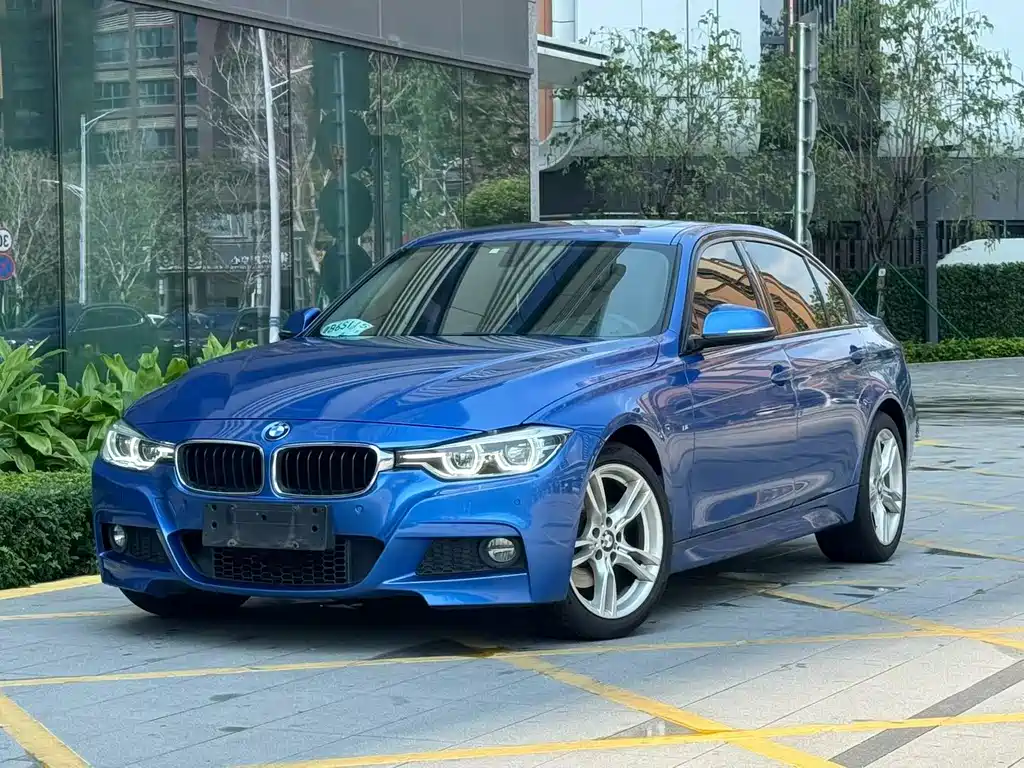 BMW 3 Series 2018 — фото 1