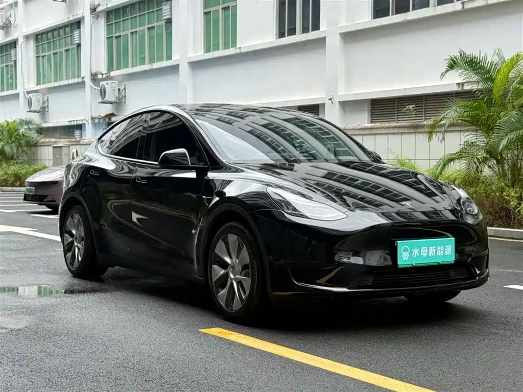 Tesla Model Y 2022 — фото 12