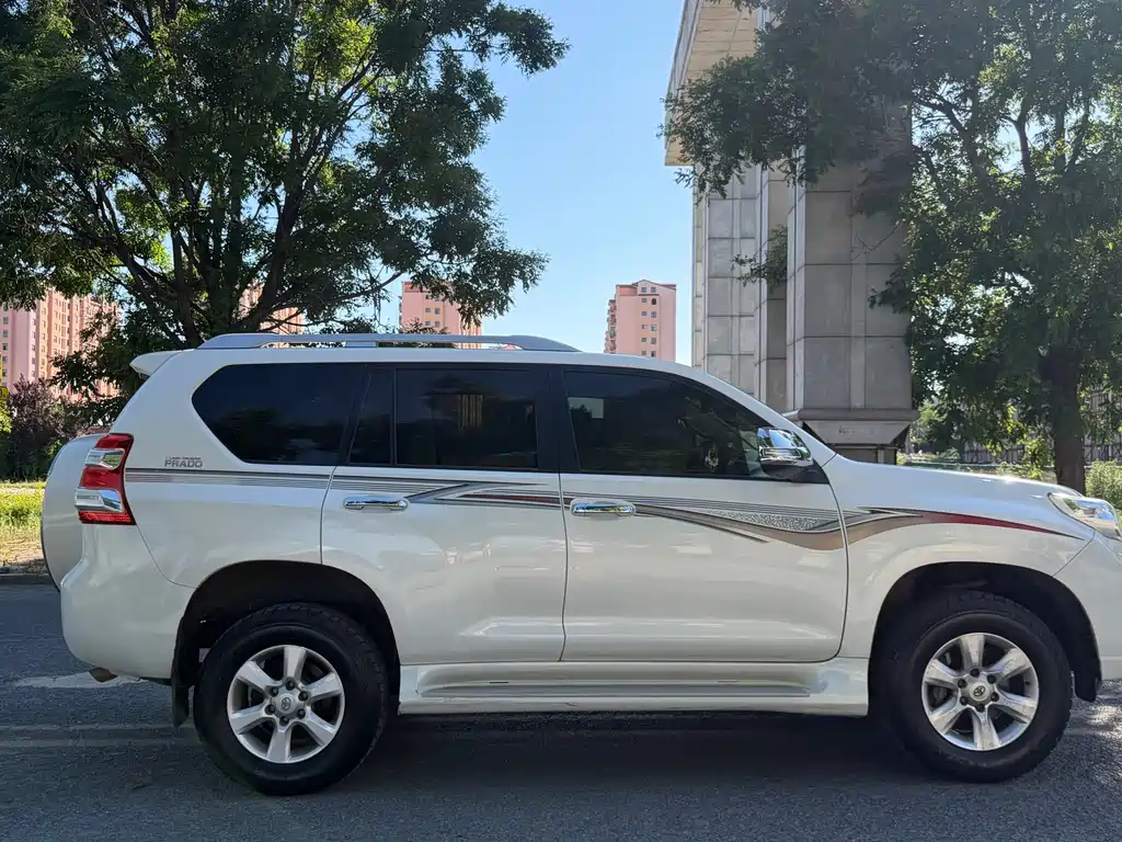 Toyota Prado 2016 — фото 15