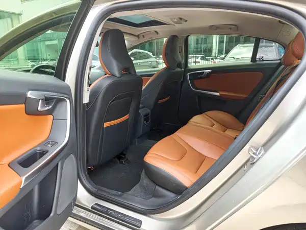 Volvo S60 2015