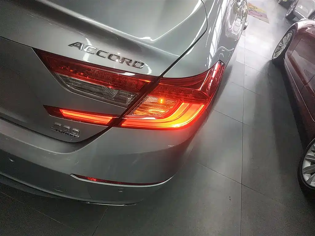 Honda Accord 2020 — фото 24