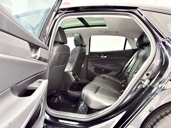 Volkswagen Passat 2025