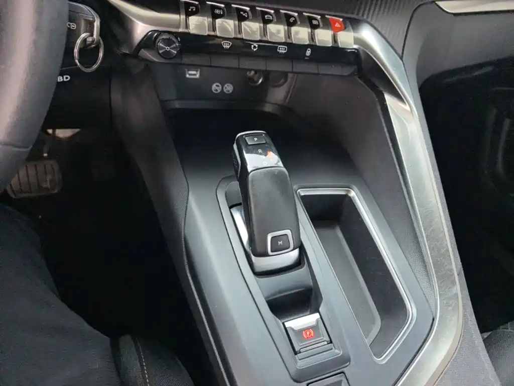Peugeot 5008 2021 — фото 14