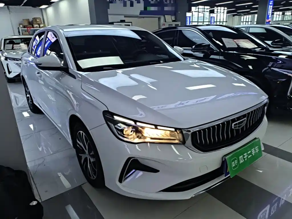 Geely Emgrand 2022 — фото 4