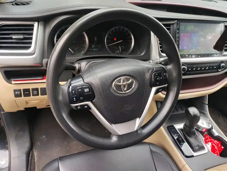 Toyota Highlander 2018 — фото 15
