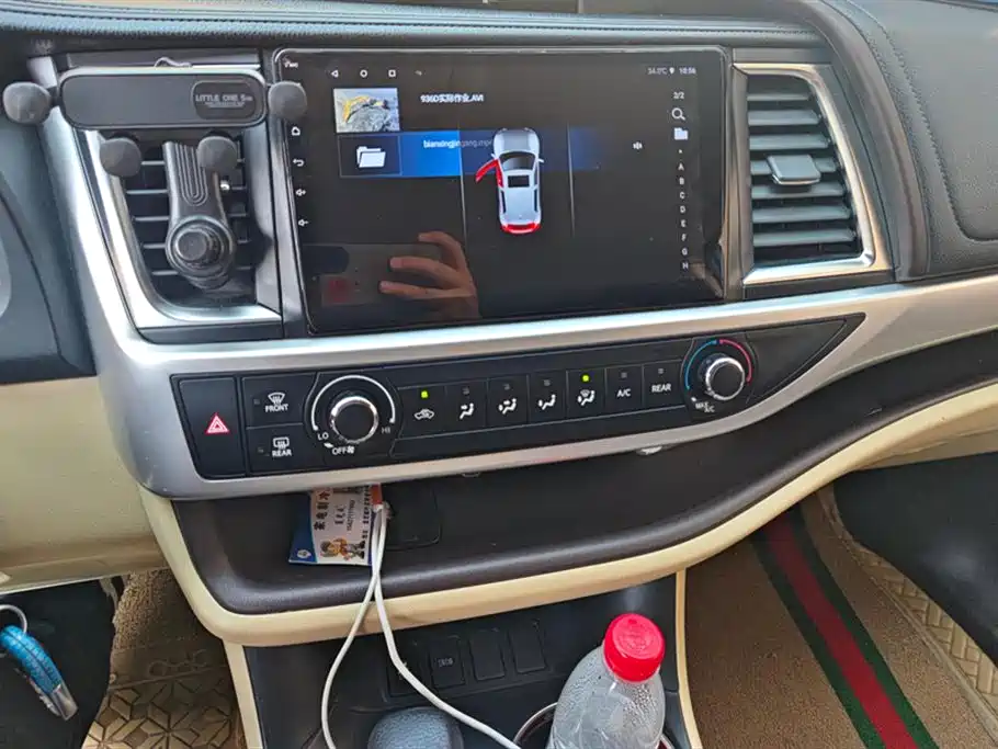 Toyota Highlander 2020 — фото 13