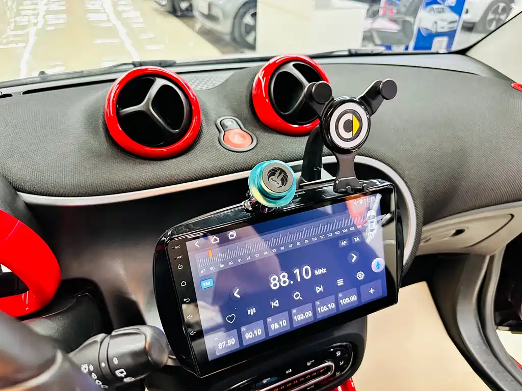 smart Fortwo 2017 — фото 35