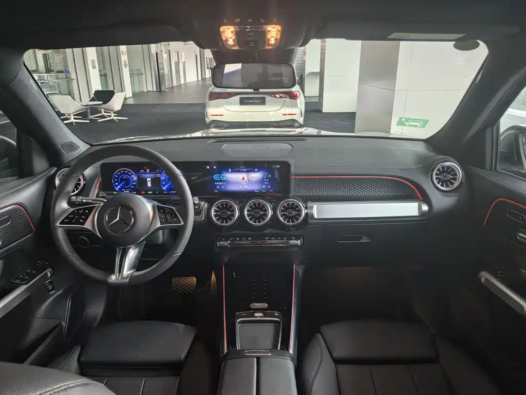 Mercedes-Benz EQB 2025 — фото 15