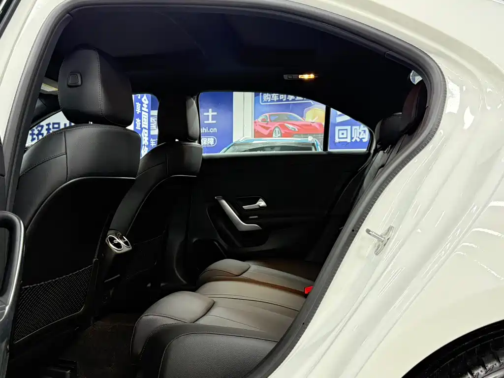 Mercedes-Benz A-Class 2022 — фото 18