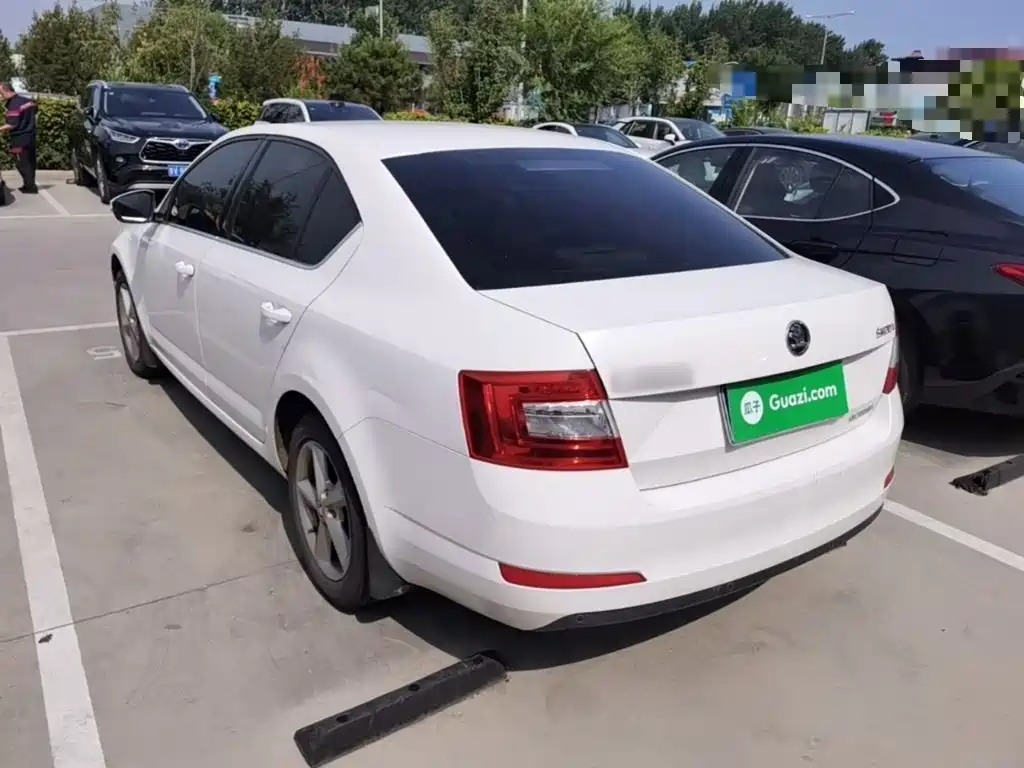 Skoda Octavia 2015 — фото 5