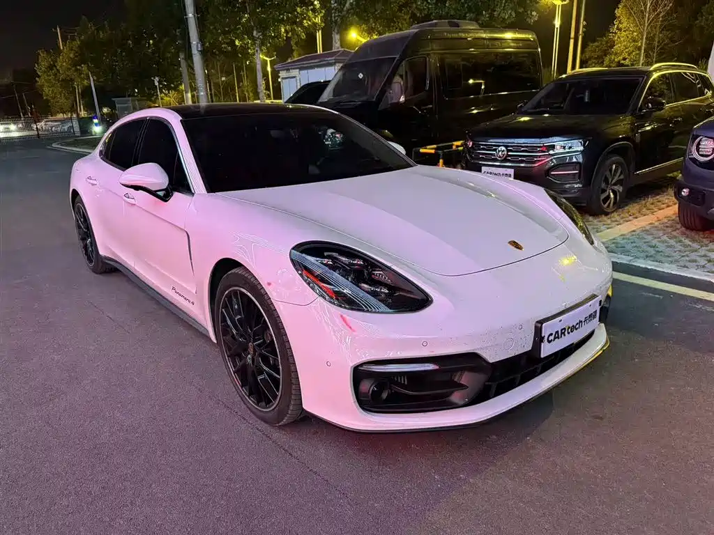 Porsche Panamera 2021 — фото 1