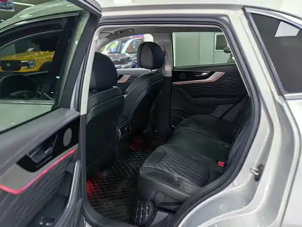 Hongqi HS5 2021