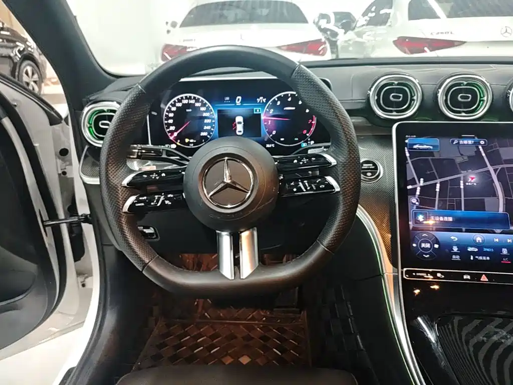 Mercedes-Benz C-Class 2023 — фото 11
