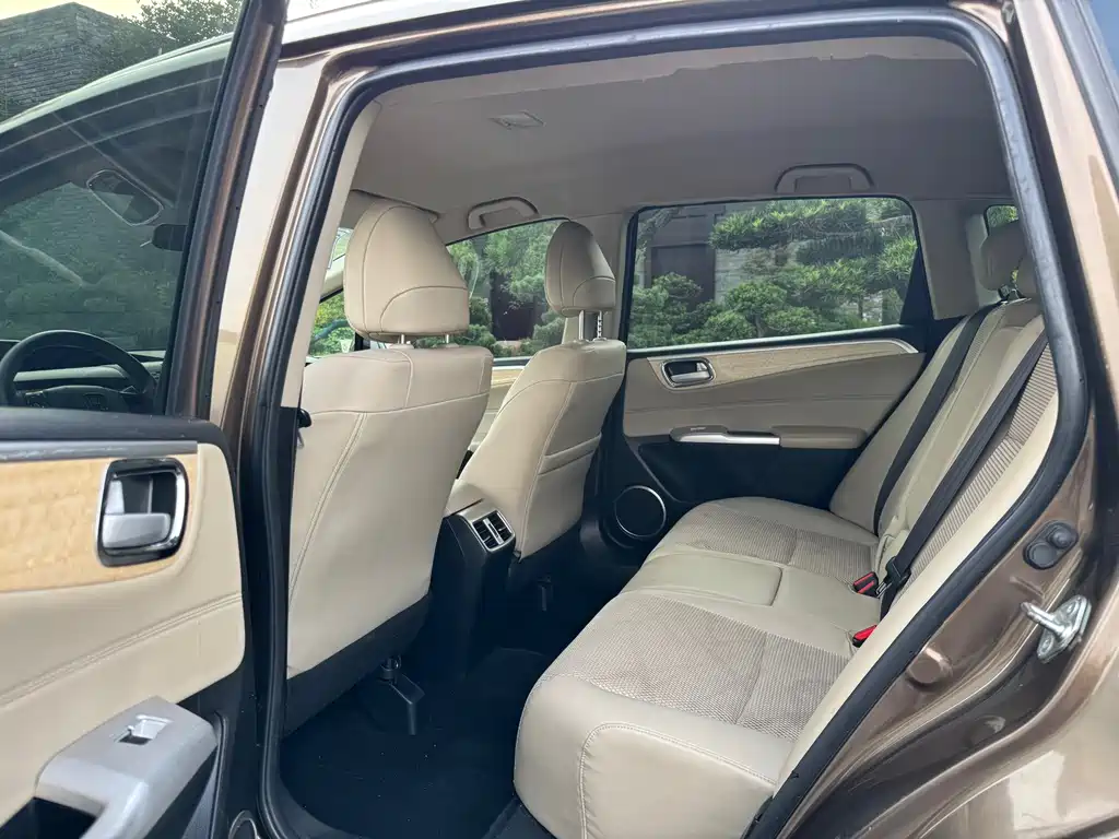 Honda Jade 2015