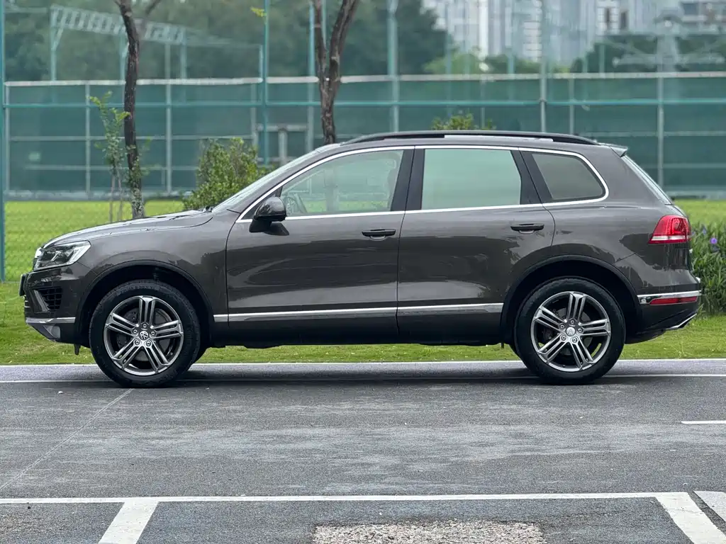 Volkswagen Touareg 2017 — фото 3