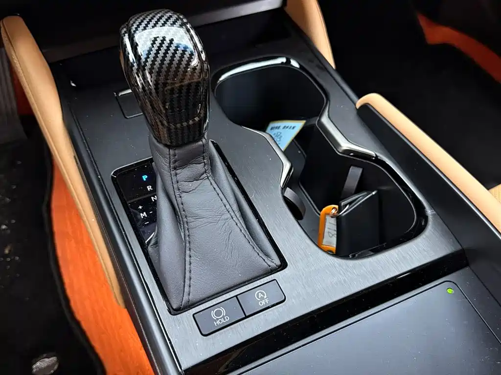 Lexus ES 2025 — фото 15