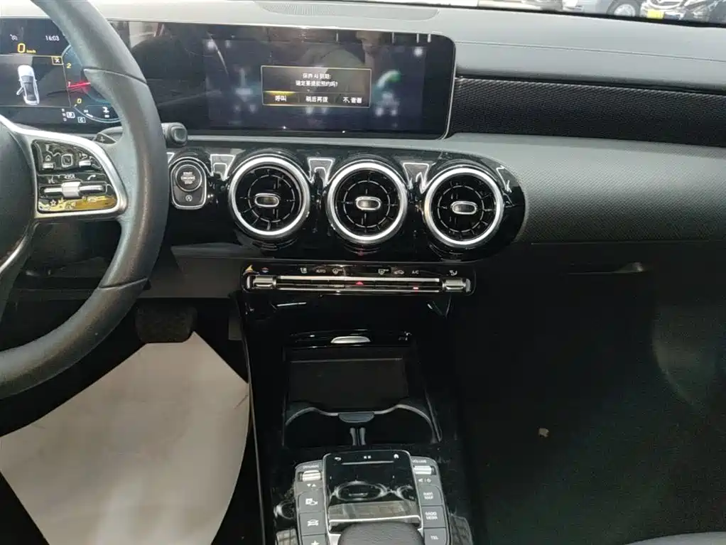 Mercedes-Benz A-Class 2020 — фото 13