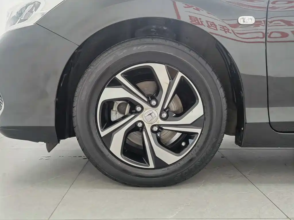 Honda Accord 2016 — фото 17