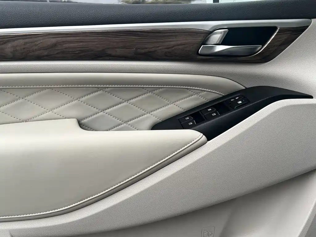 GAC Motor Trumpchi M8 2018 — фото 16
