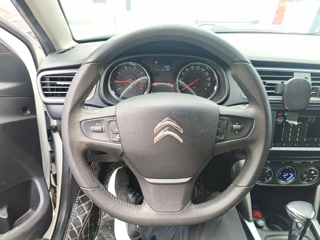 Citroen C3-XR 2015 — фото 11