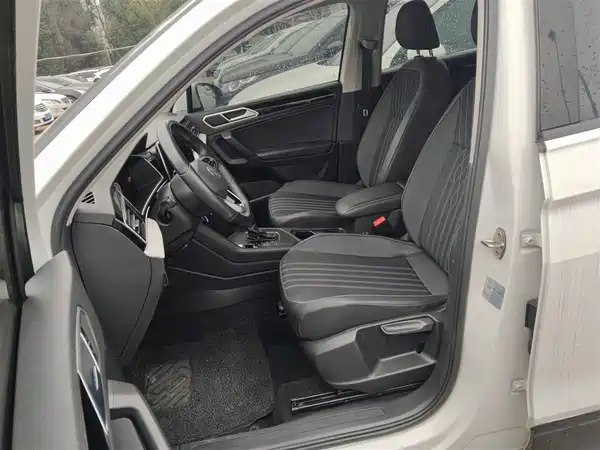 Volkswagen Tiguan L 2023