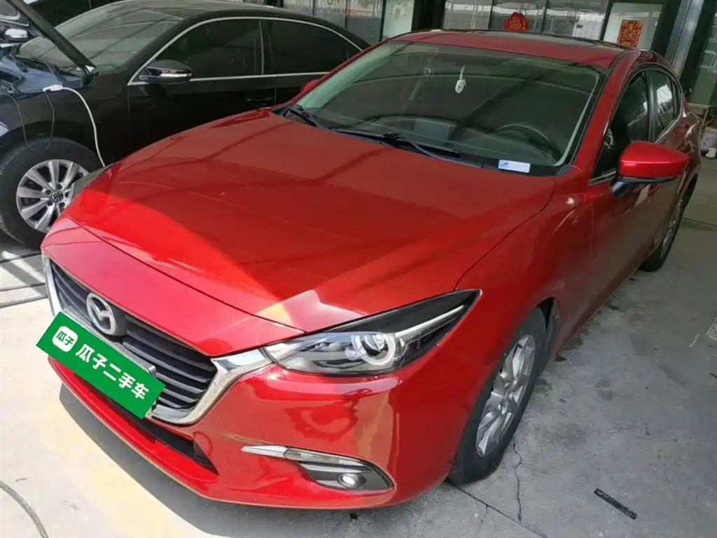 Mazda 3 Axela 2018 — фото 1
