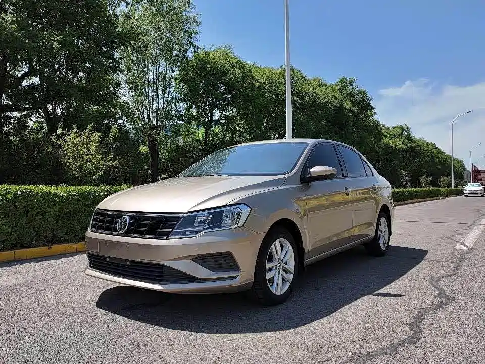 Volkswagen Jetta 2018 — фото 1